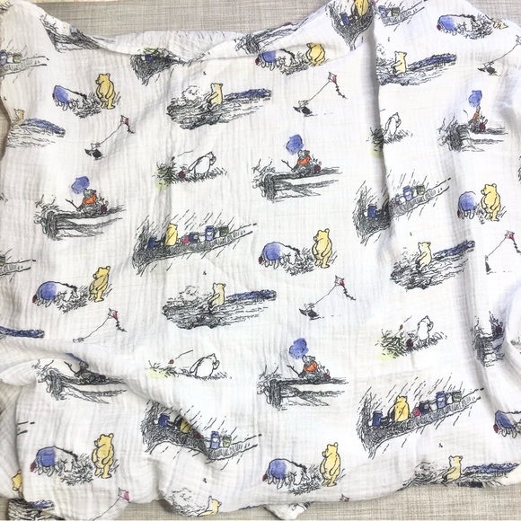 Aden & Anais Pooh muslin swaddle / Disneyland plush Pooh, Tigger, Eeyore bundle - Picture 2 of 9